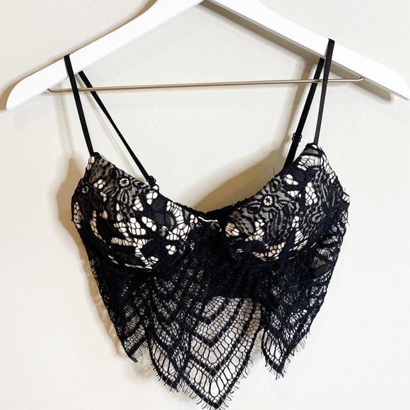 Tops - Black & White Eyelash Lace Padded Bra Crop Top
